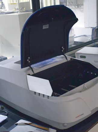 UV-Visible Spectrophotometer