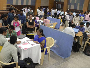 866 Candidates get Jobs at VIT University Mela